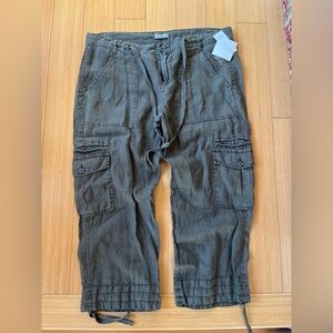 Cargo capri pant NWT
